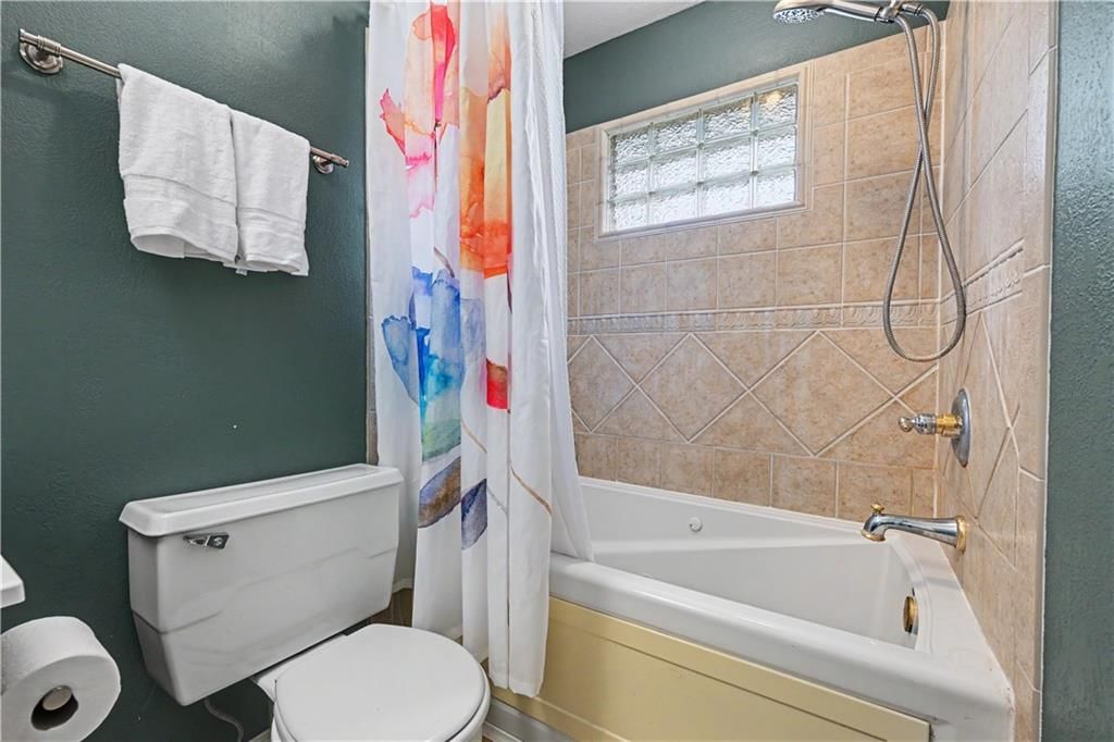 2220 Learnard Avenue — photo 19