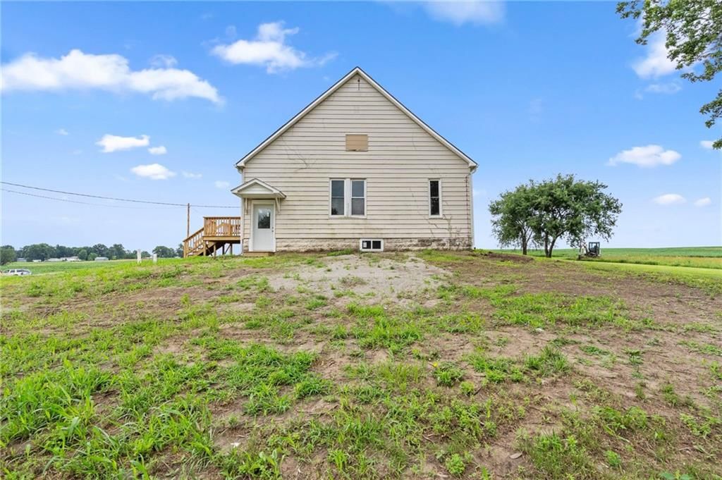 18724 Bobwhite Trail — photo 35