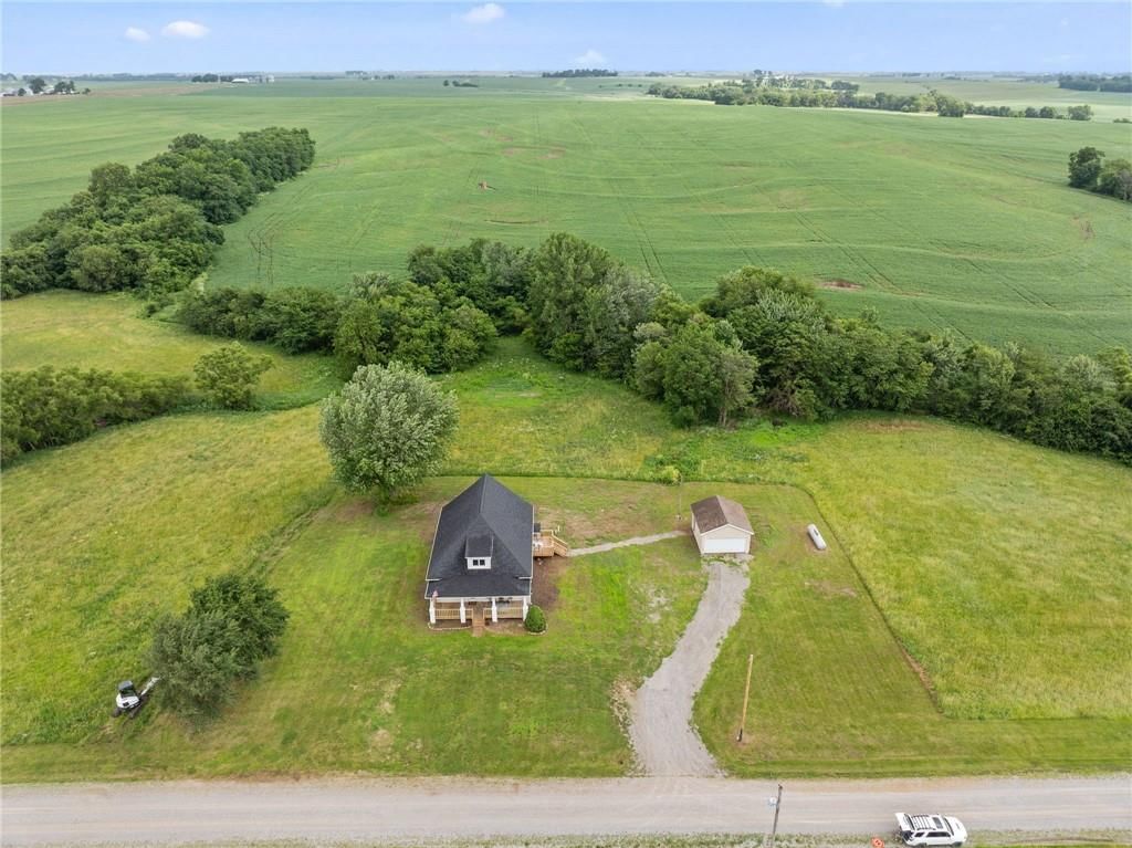 18724 Bobwhite Trail — photo 39