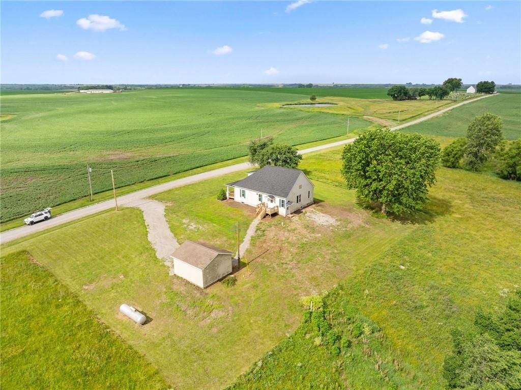 18724 Bobwhite Trail — photo 40