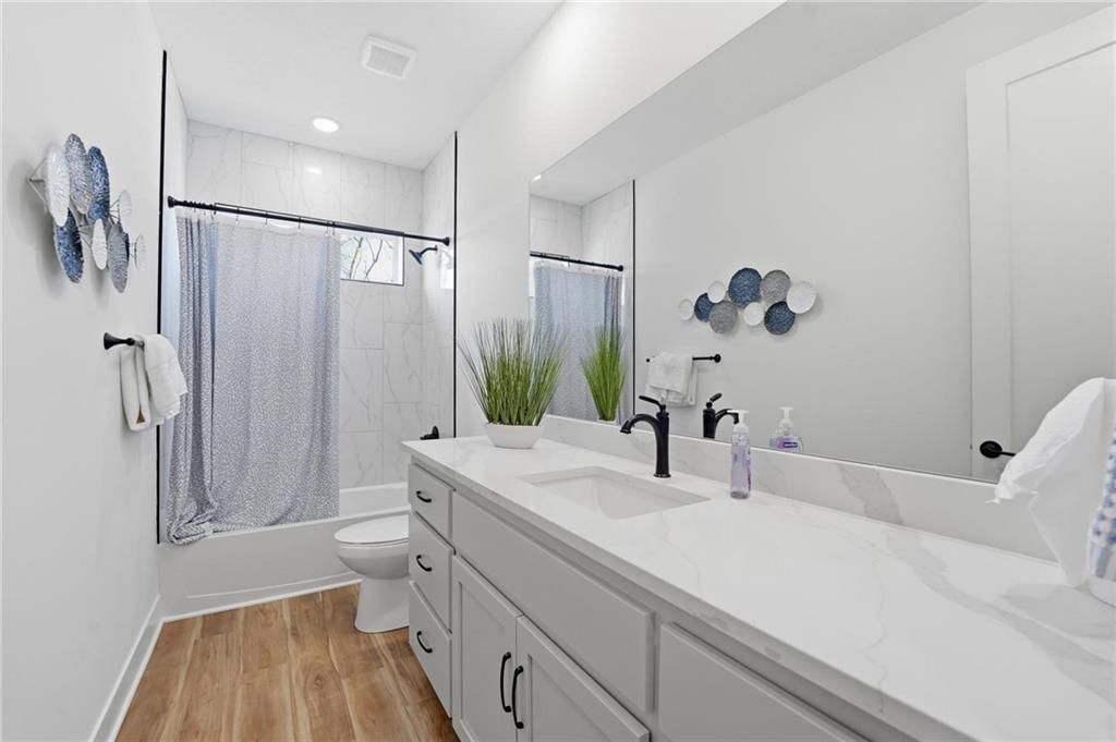1835 Woodward Circle — photo 4