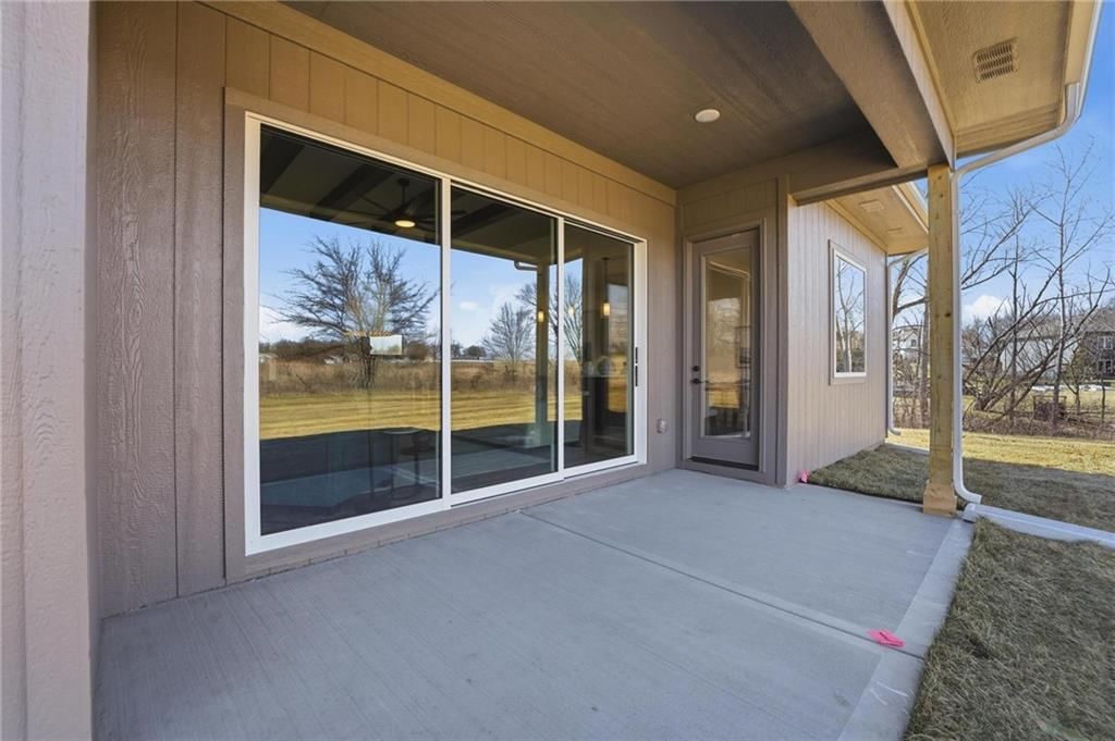 1835 Woodward Circle — photo 14