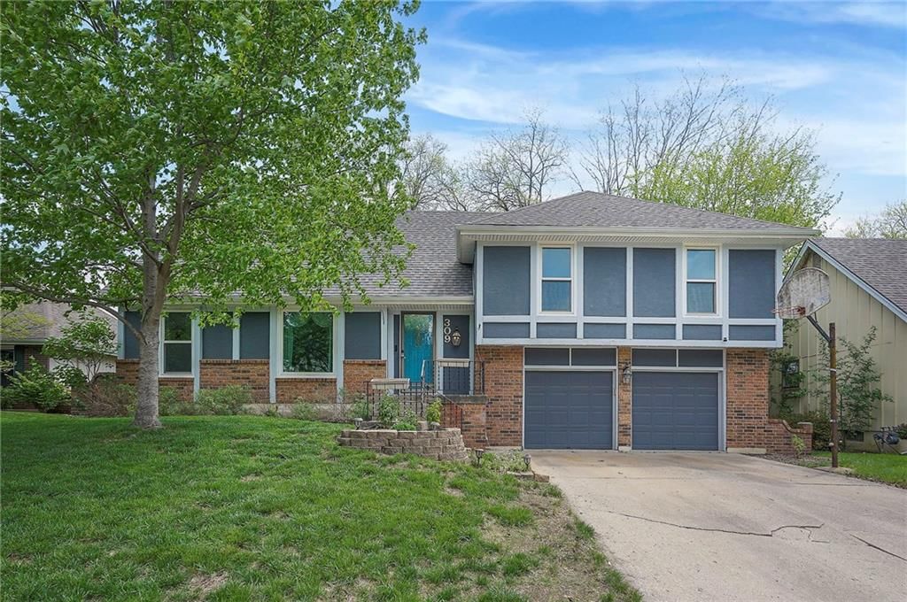 309 NE Country Lane — photo 2