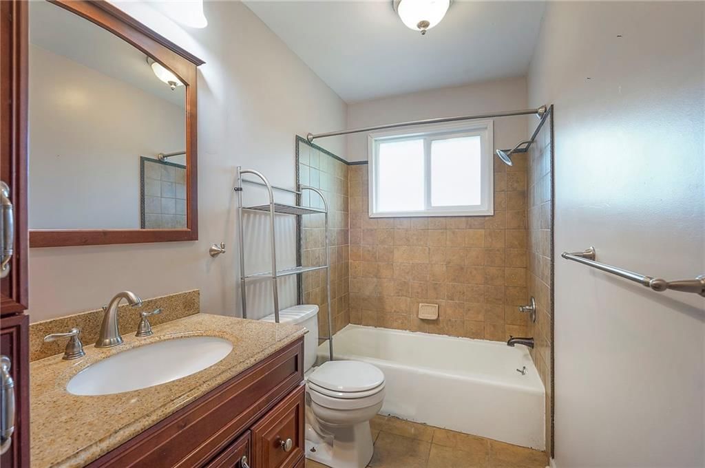 309 NE Country Lane — photo 23