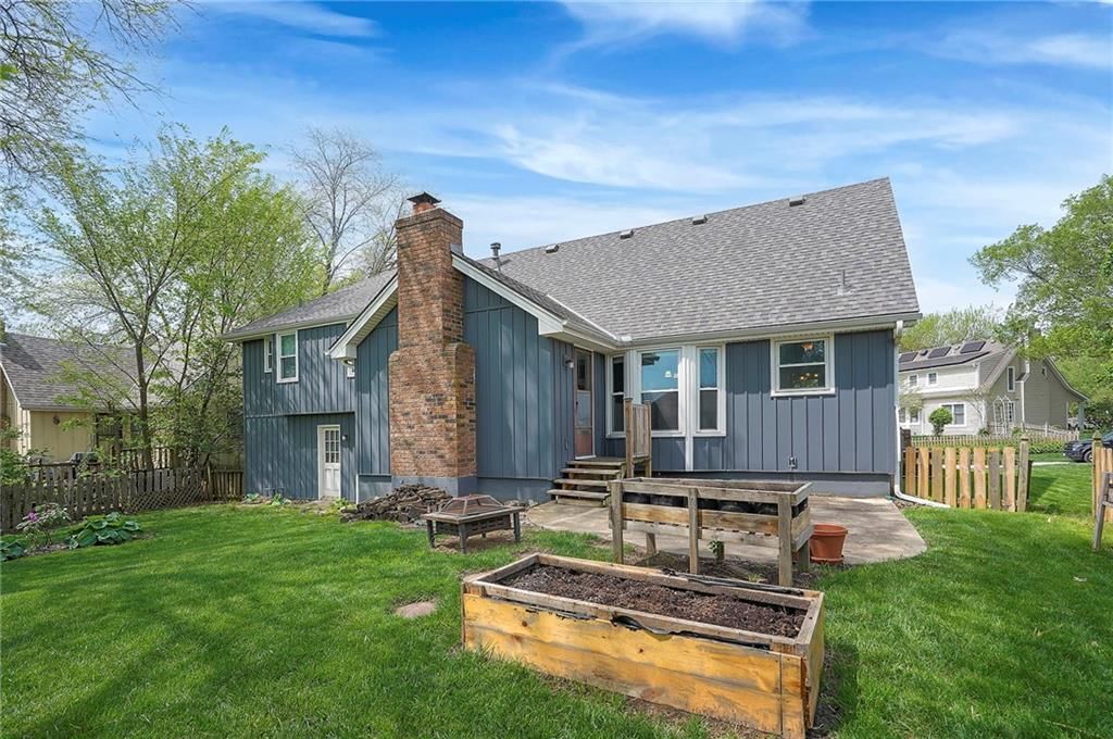 309 NE Country Lane — photo 41