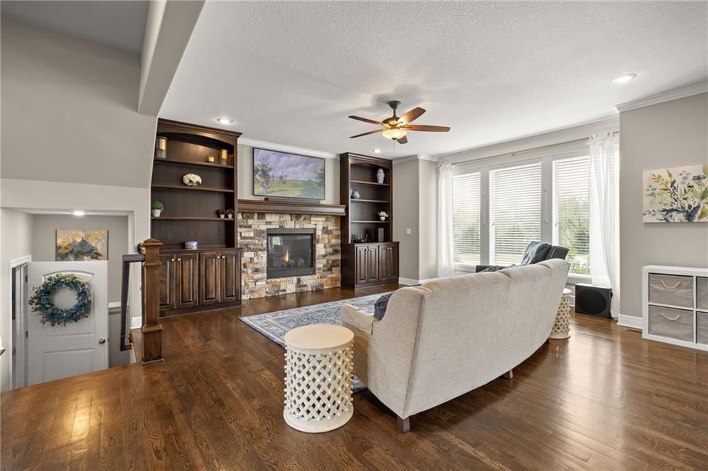 16424 Perry Street — photo 10