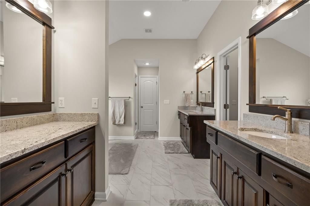 16424 Perry Street — photo 28