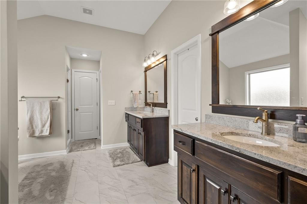 16424 Perry Street — photo 30