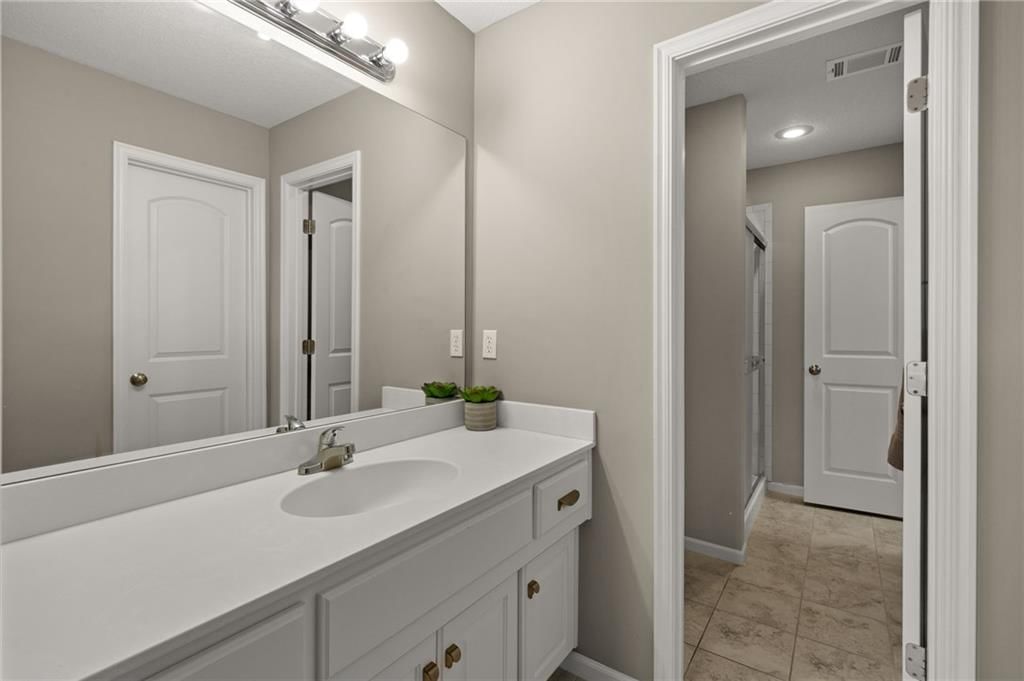 16424 Perry Street — photo 42