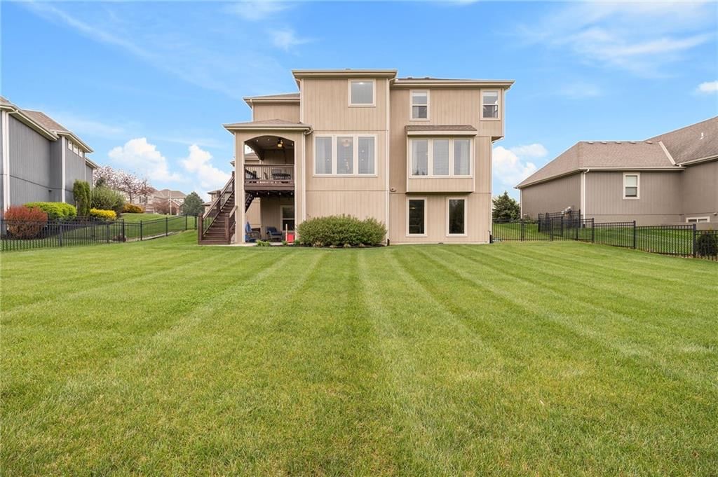16424 Perry Street — photo 49