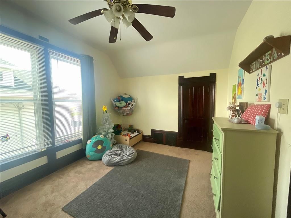 422 E 1st Street — photo 25