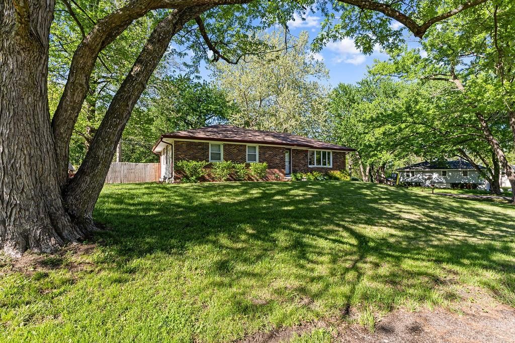 332 Lincoln Drive — photo 13