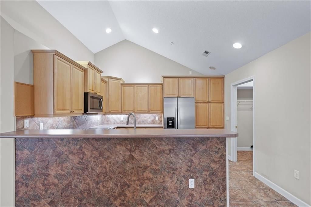 7127 Meadow View Street — photo 10