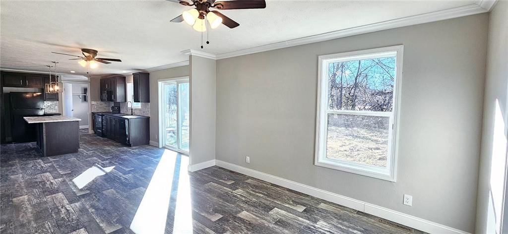 408 S Pine Street — photo 8