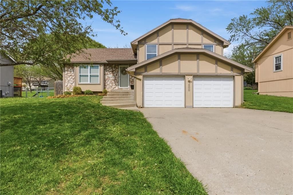 200 NE 109th Street, Kansas City, MO