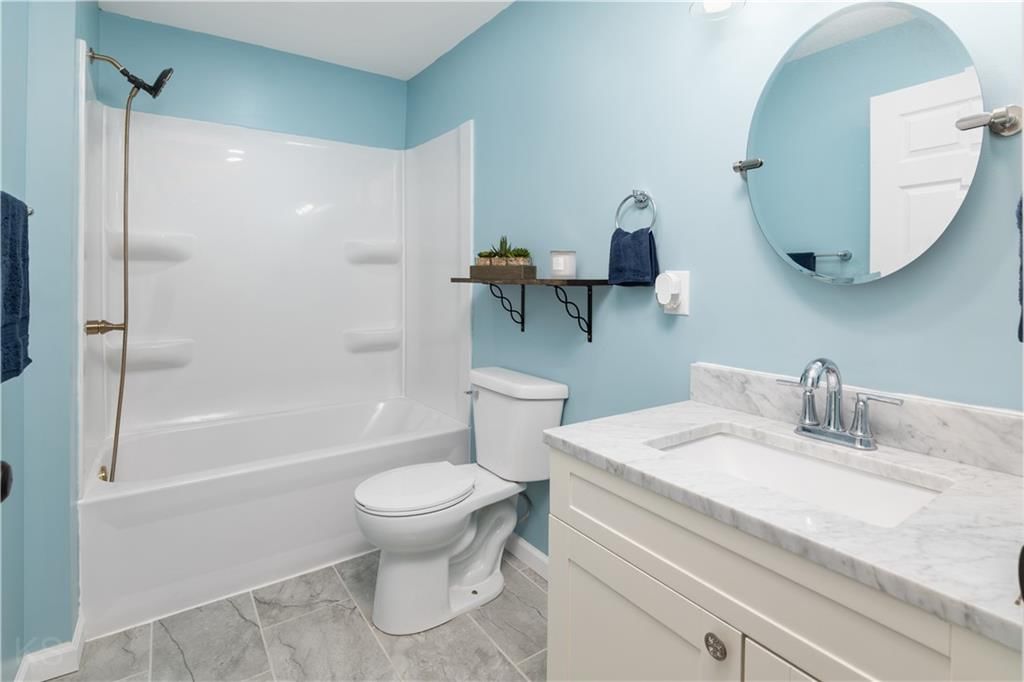 903 S Grand Avenue — photo 13