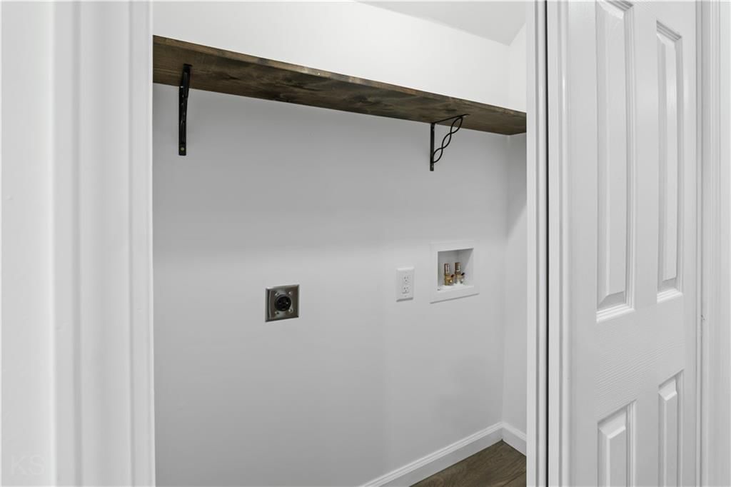 903 S Grand Avenue — photo 14