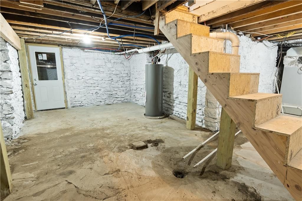 903 S Grand Avenue — photo 36
