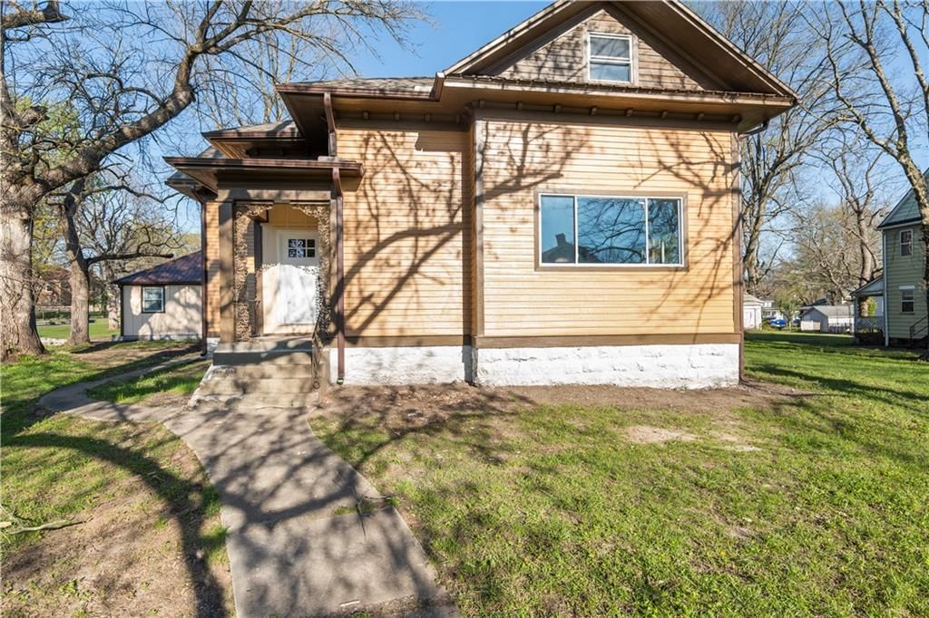903 S Grand Avenue — photo 39