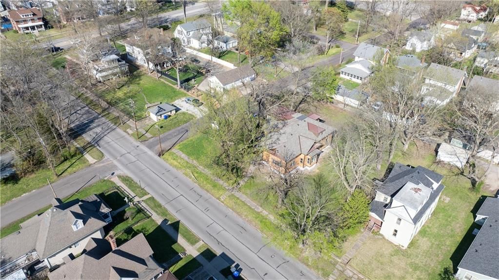 903 S Grand Avenue — photo 47
