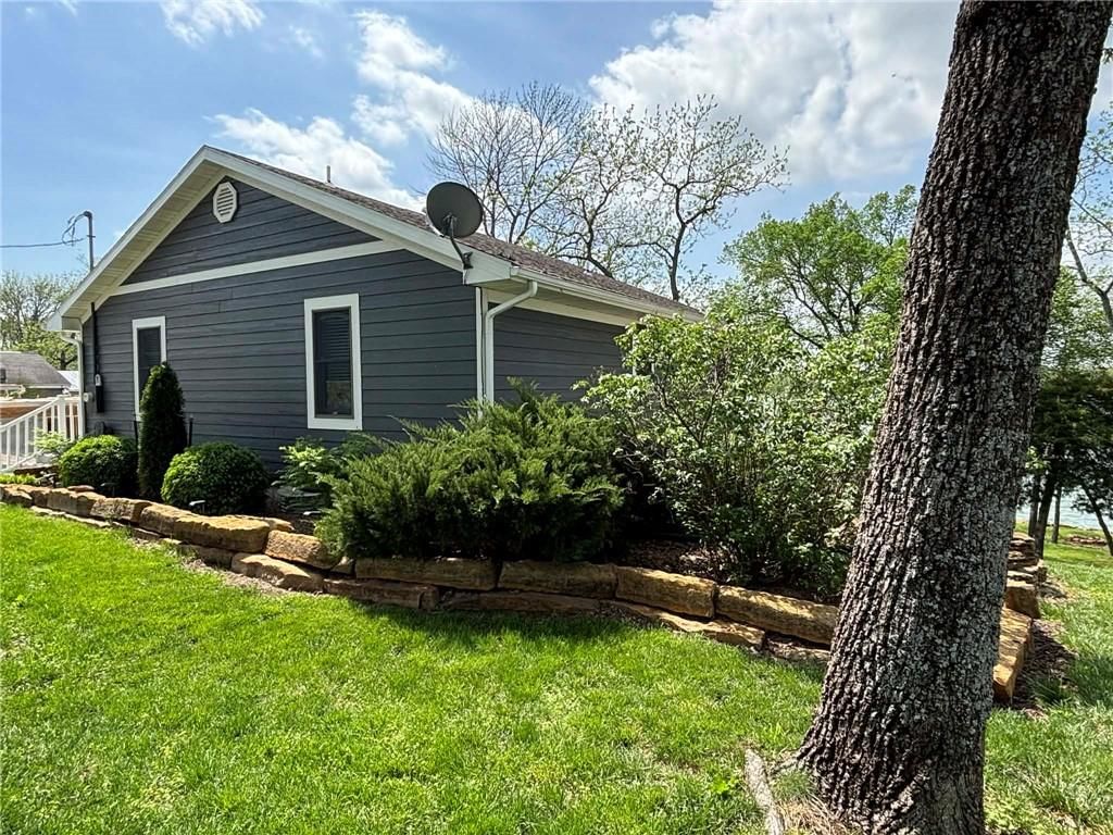 Photo 19 of 36 - 842 195th Street, Fort Scott, KS 66701