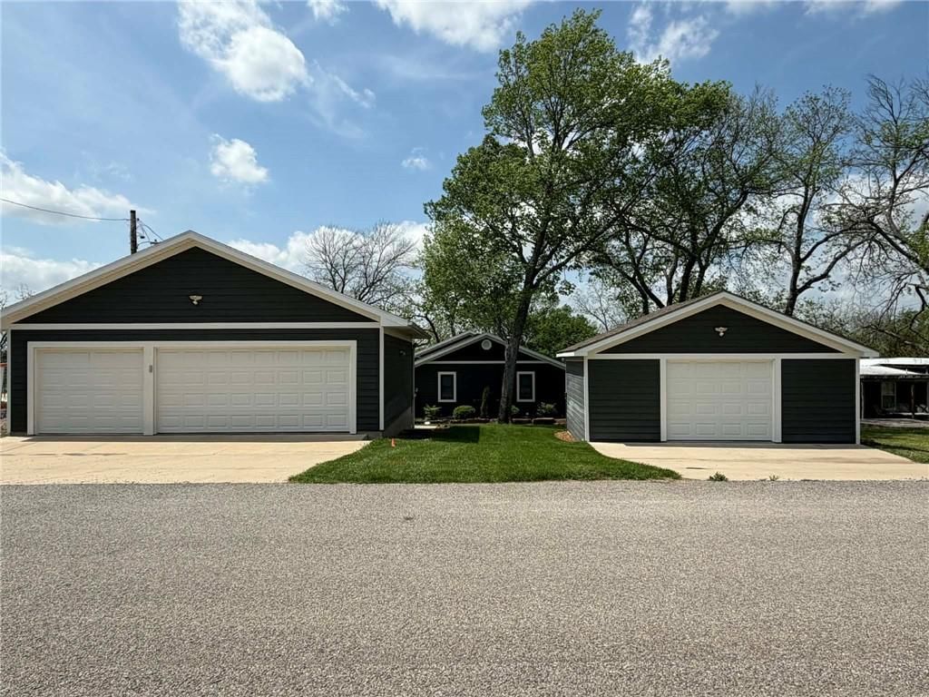 Photo 21 of 36 - 842 195th Street, Fort Scott, KS 66701