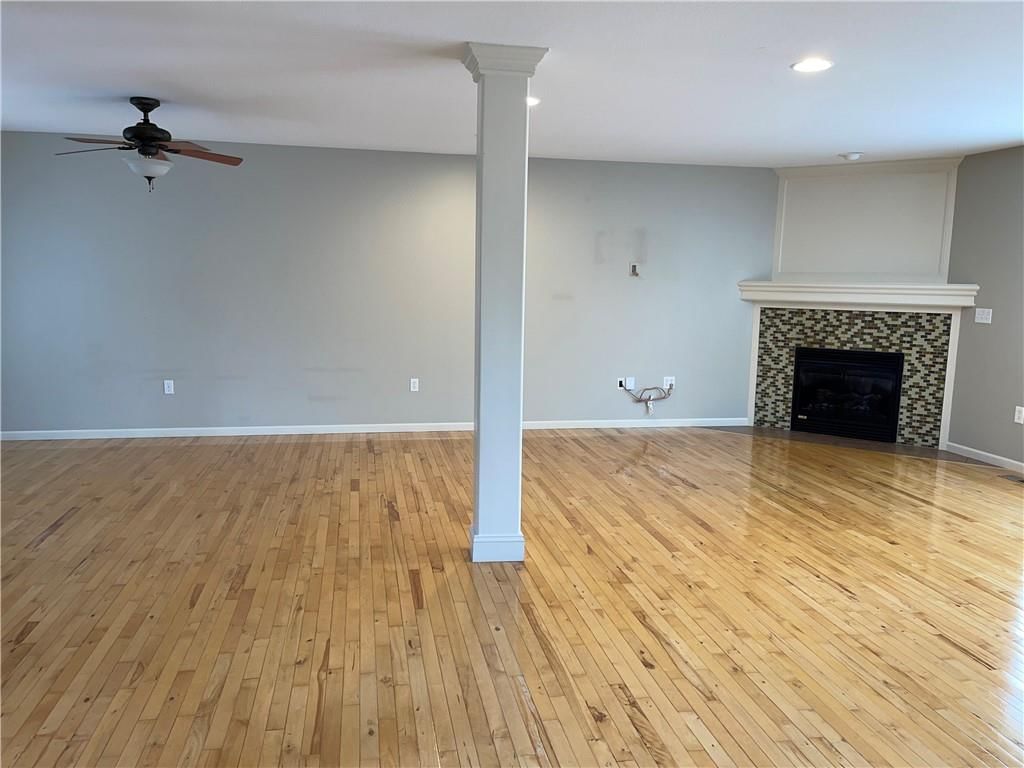 1104 Tamarisk Drive — photo 3
