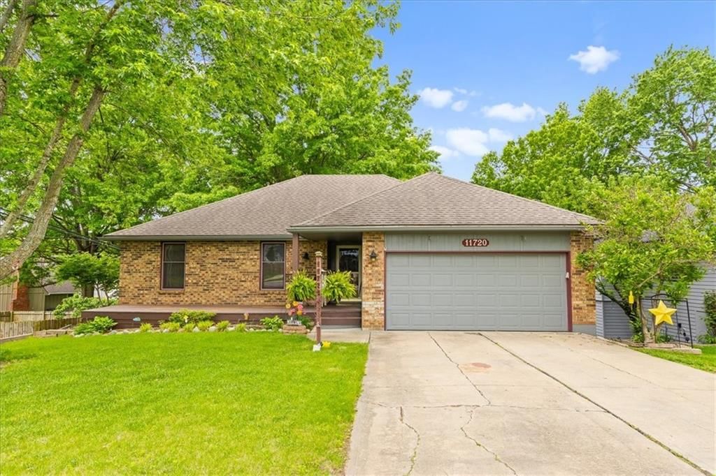 11720 Troost Avenue — photo 1