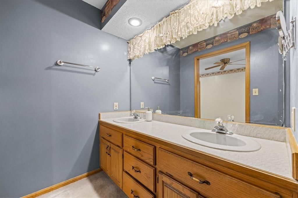 11720 Troost Avenue — photo 11