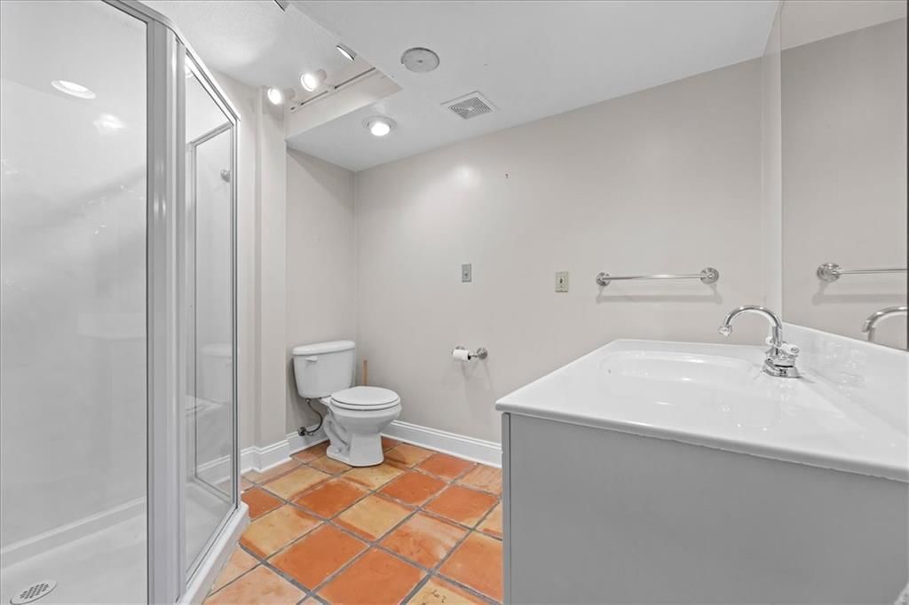 11720 Troost Avenue — photo 19