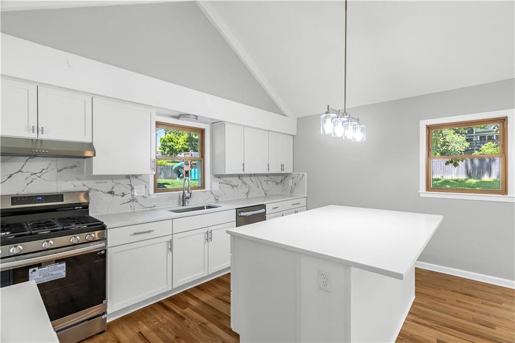 14842 W 90th Terrace — photo 7