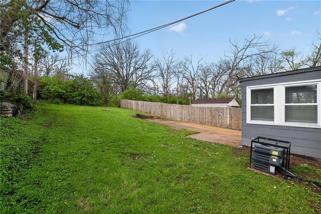 5842 Bellefontaine Avenue — photo 31