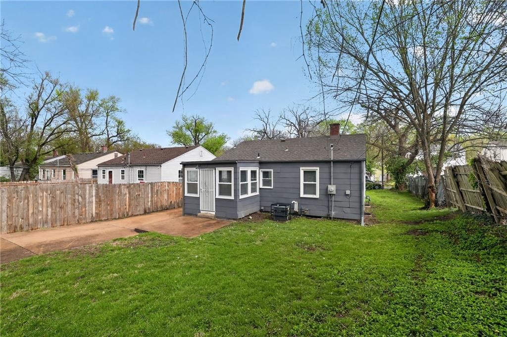 5842 Bellefontaine Avenue — photo 33