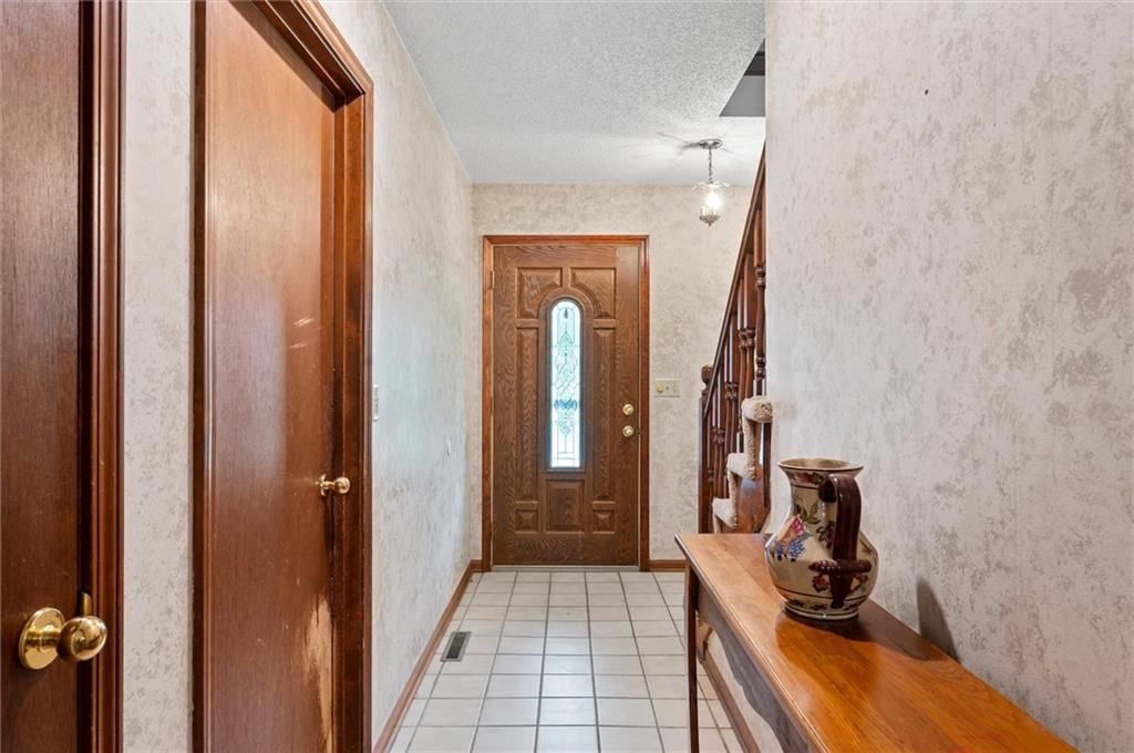 15120 Briarwood Drive — photo 2