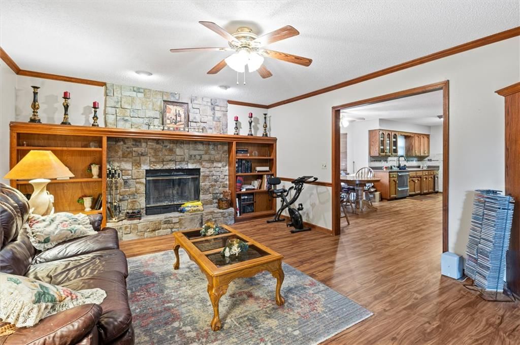 15120 Briarwood Drive — photo 7