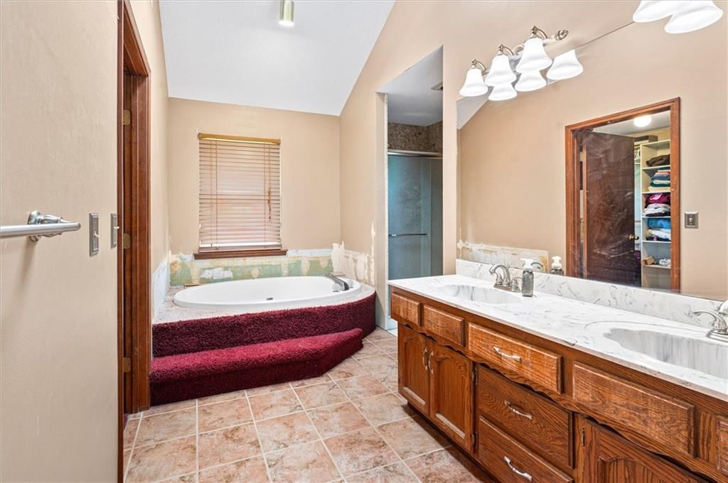 15120 Briarwood Drive — photo 21