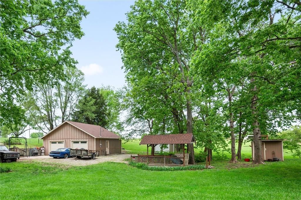 15120 Briarwood Drive — photo 32