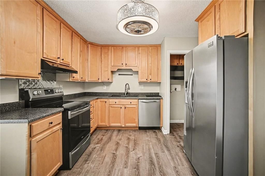 608 NE 67th Street — photo 10