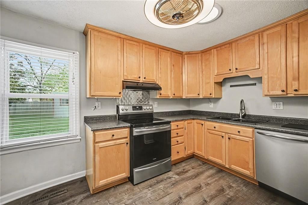 608 NE 67th Street — photo 16