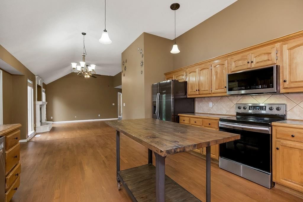 1307 Honeysuckle Court — photo 11