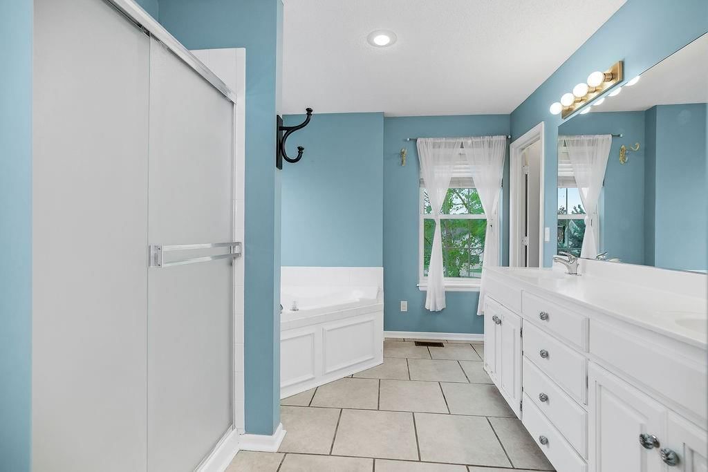 1307 Honeysuckle Court — photo 14