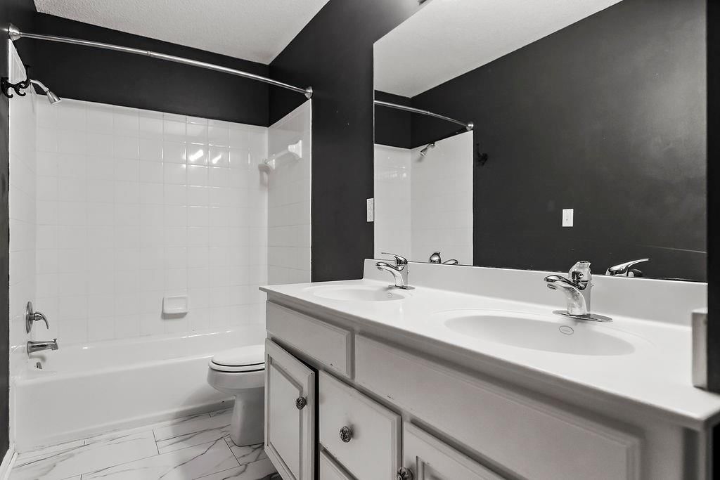1307 Honeysuckle Court — photo 19
