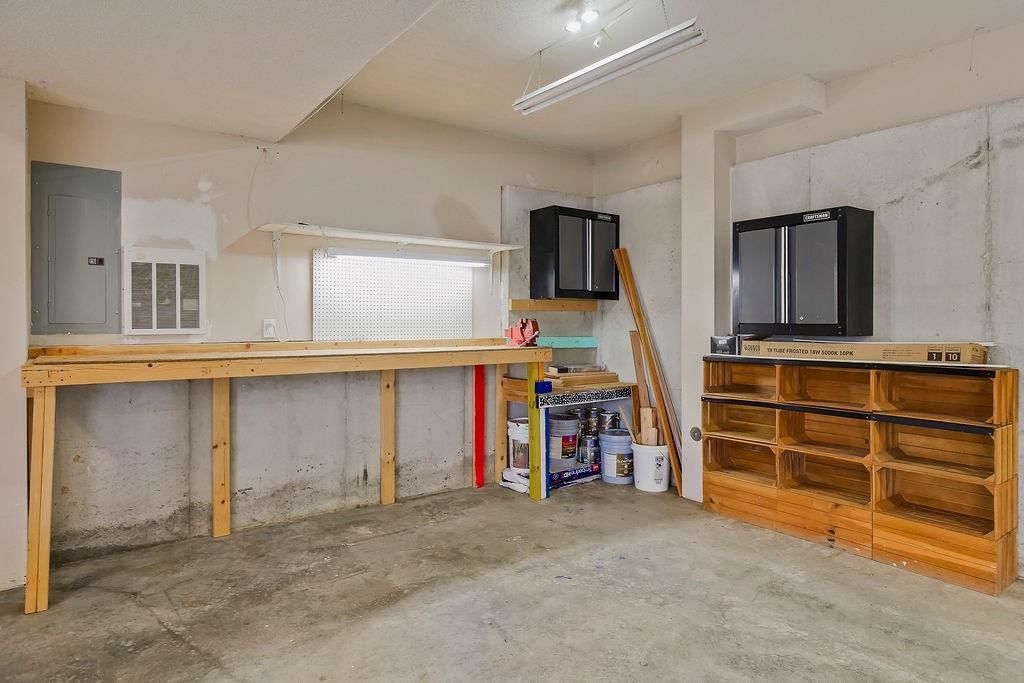 1307 Honeysuckle Court — photo 24