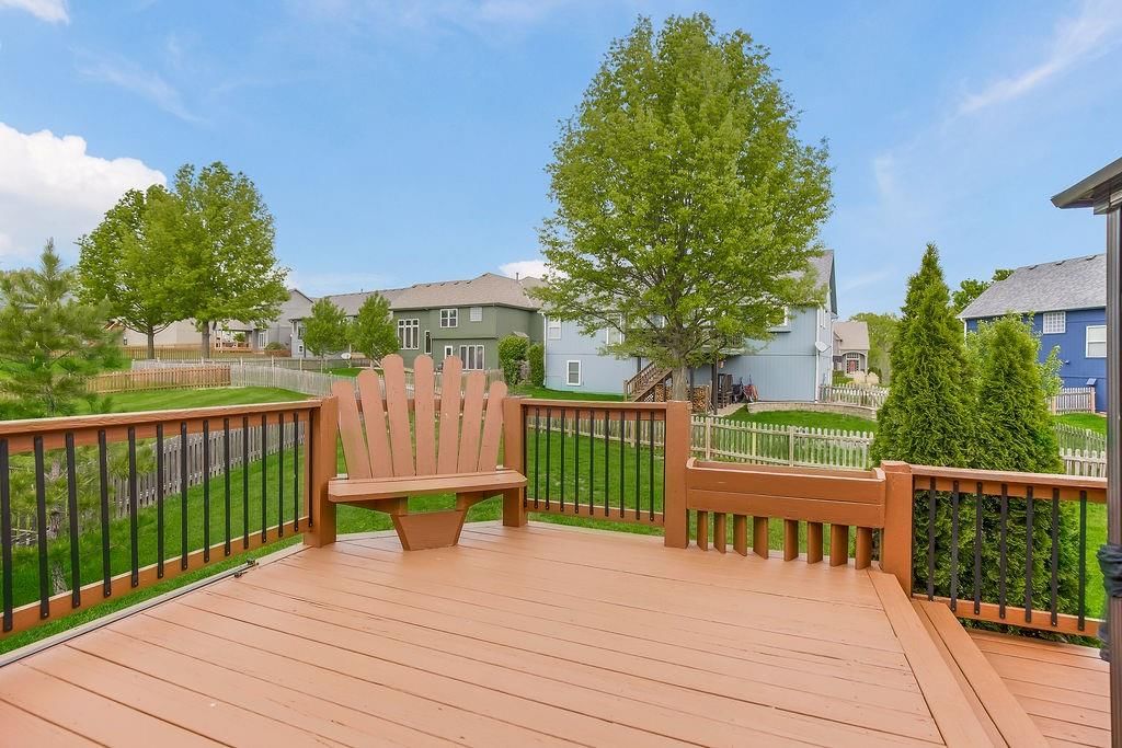 1307 Honeysuckle Court — photo 27