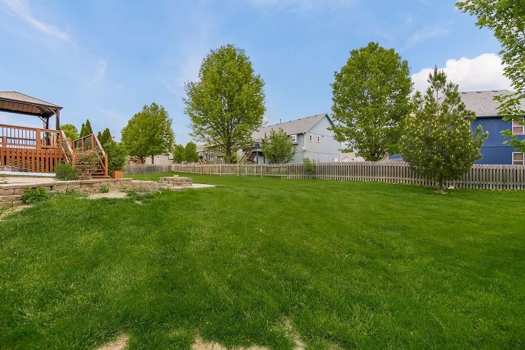 1307 Honeysuckle Court — photo 30