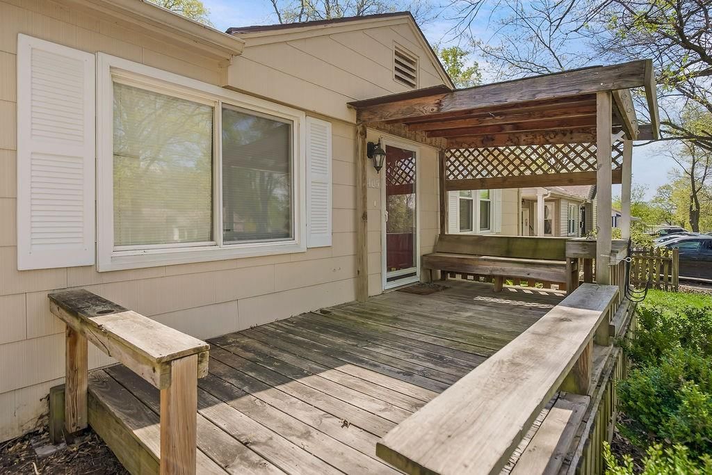 3405 S Arlington Avenue — photo 2