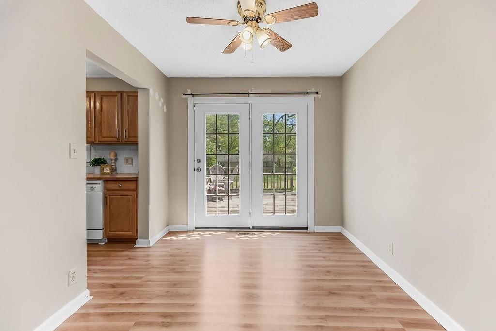 3405 S Arlington Avenue — photo 5