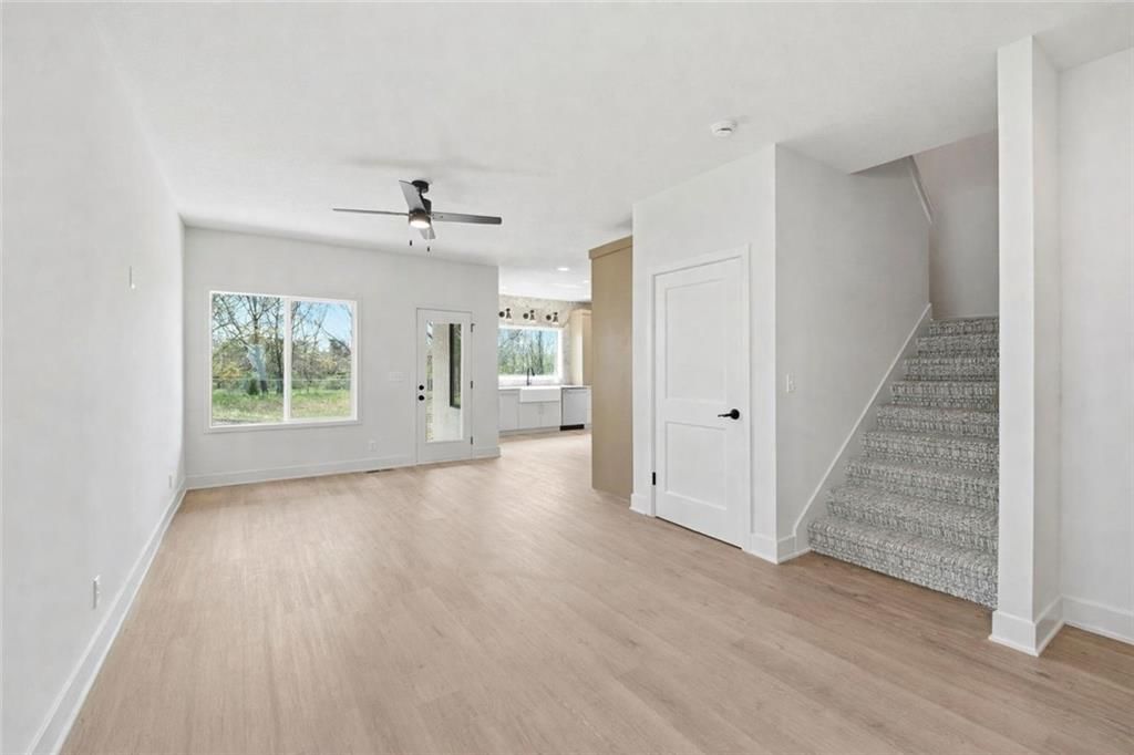 218 NW Orchard Court — photo 38