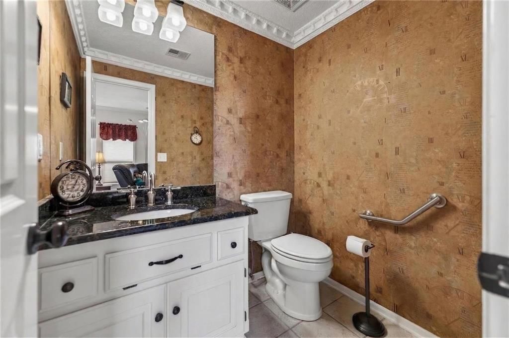 6719 NW Monticello Terrace — photo 11