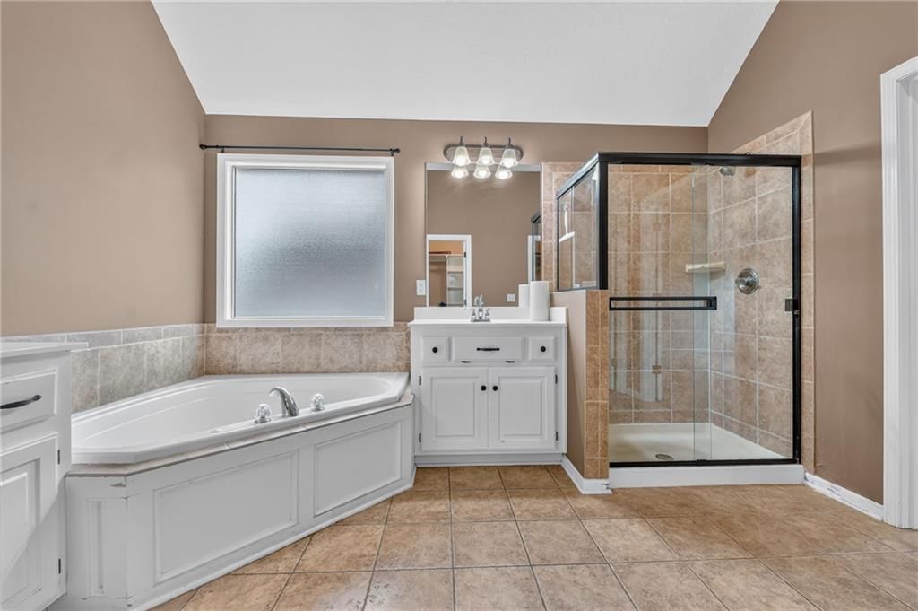 6719 NW Monticello Terrace — photo 38